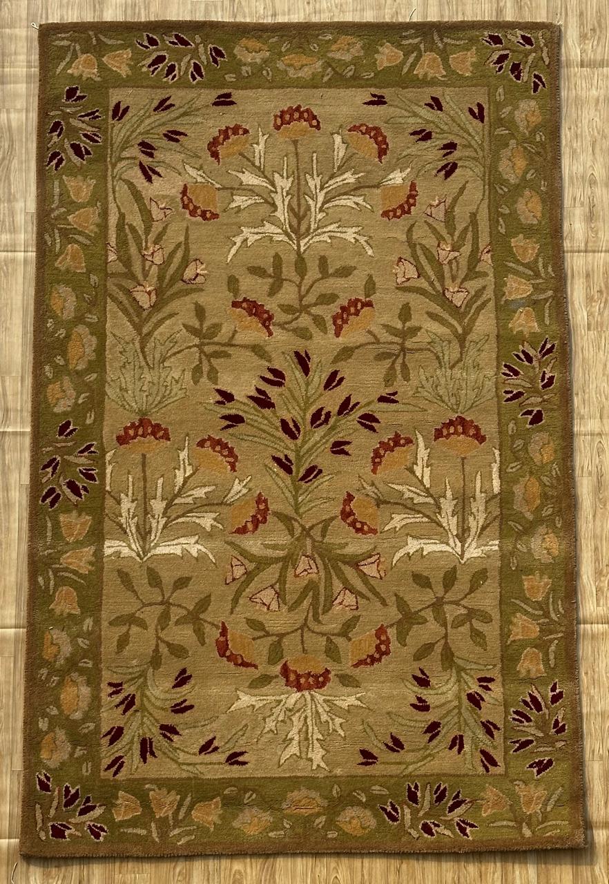 Hand-Tufted Adeline Wool Rug – Traditional Tulip Floral Design Carpet For Living Room & Bedroom, Timeless Classic Style