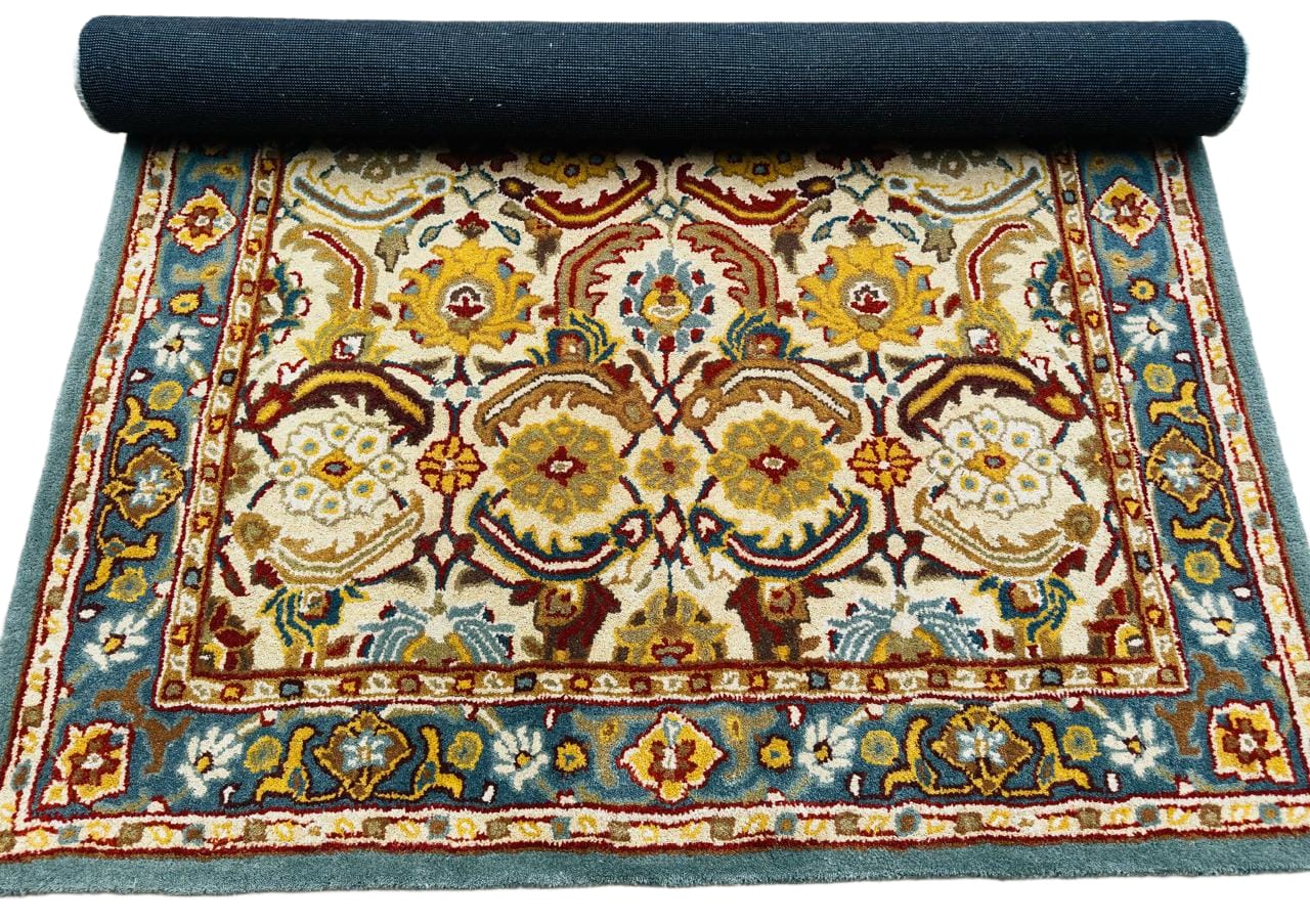 Hand Tufted Vintage Floral Wool Rug – Traditional Old-Style Area Rug for Living Room & Bedroom