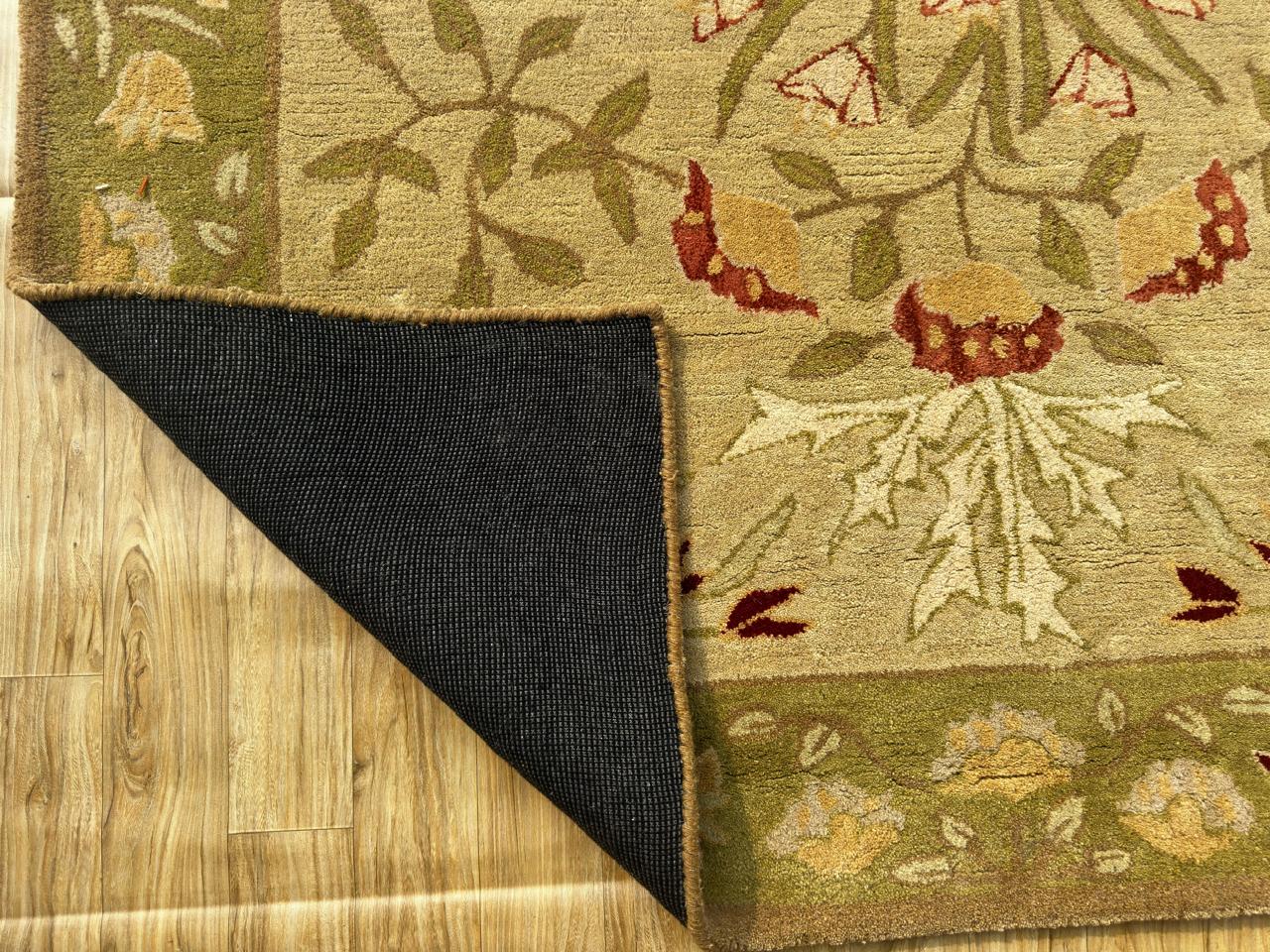 Hand-Tufted Adeline Wool Rug – Traditional Tulip Floral Design Carpet For Living Room & Bedroom, Timeless Classic Style