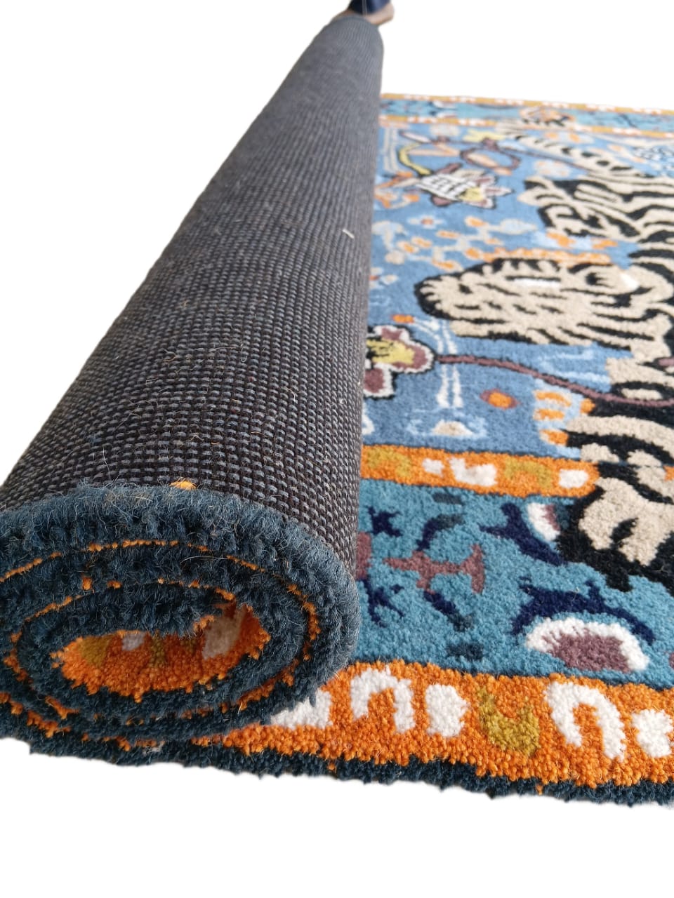 Tufted Agnes Wool Rug by Anthropologie – Elegant Green& Blue Designer Area Rug Carpet