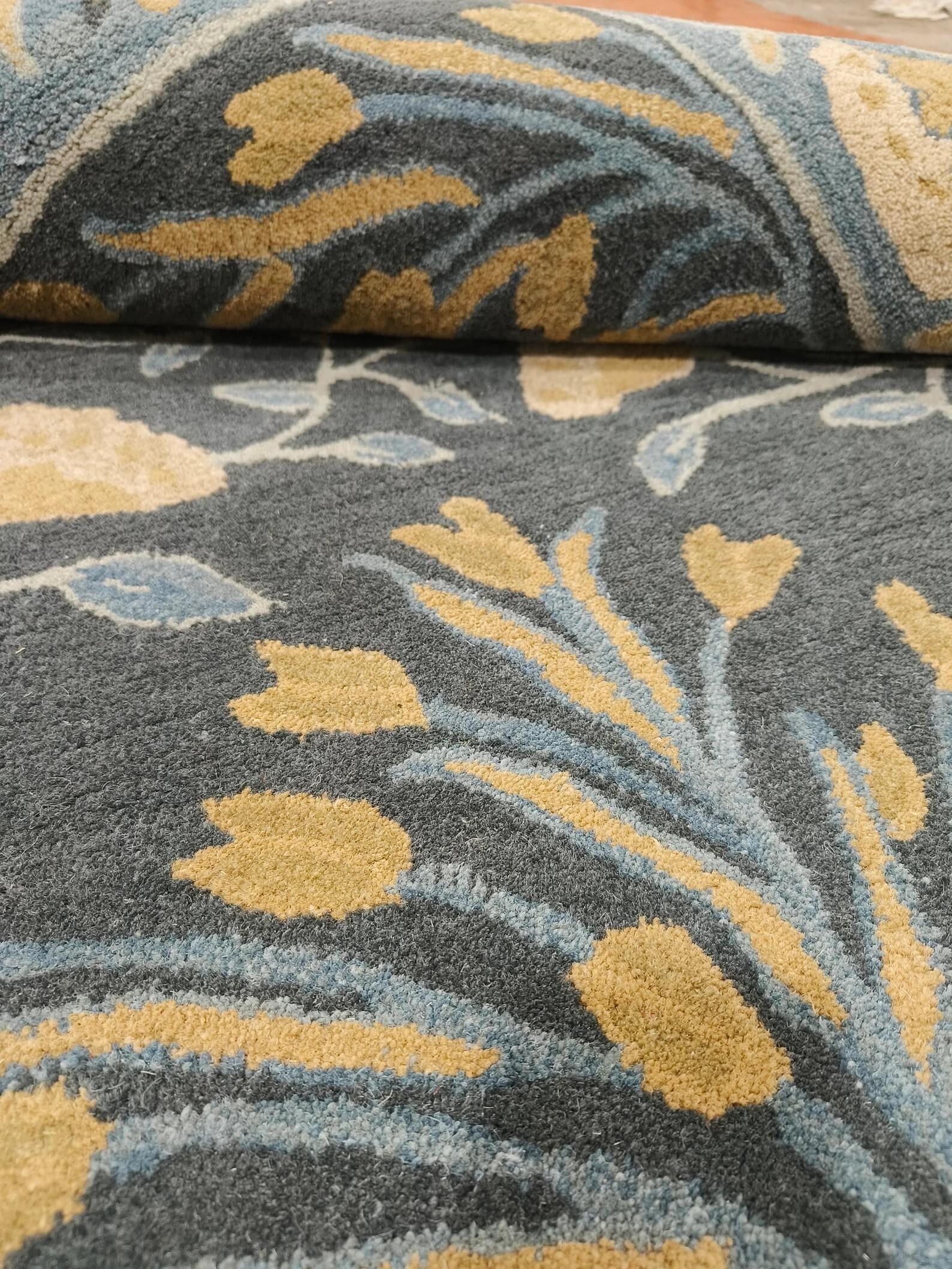 Luxury Handmade Wool Area Rug – Persian-Style Tufted Floral Design for Elegant Home Décor