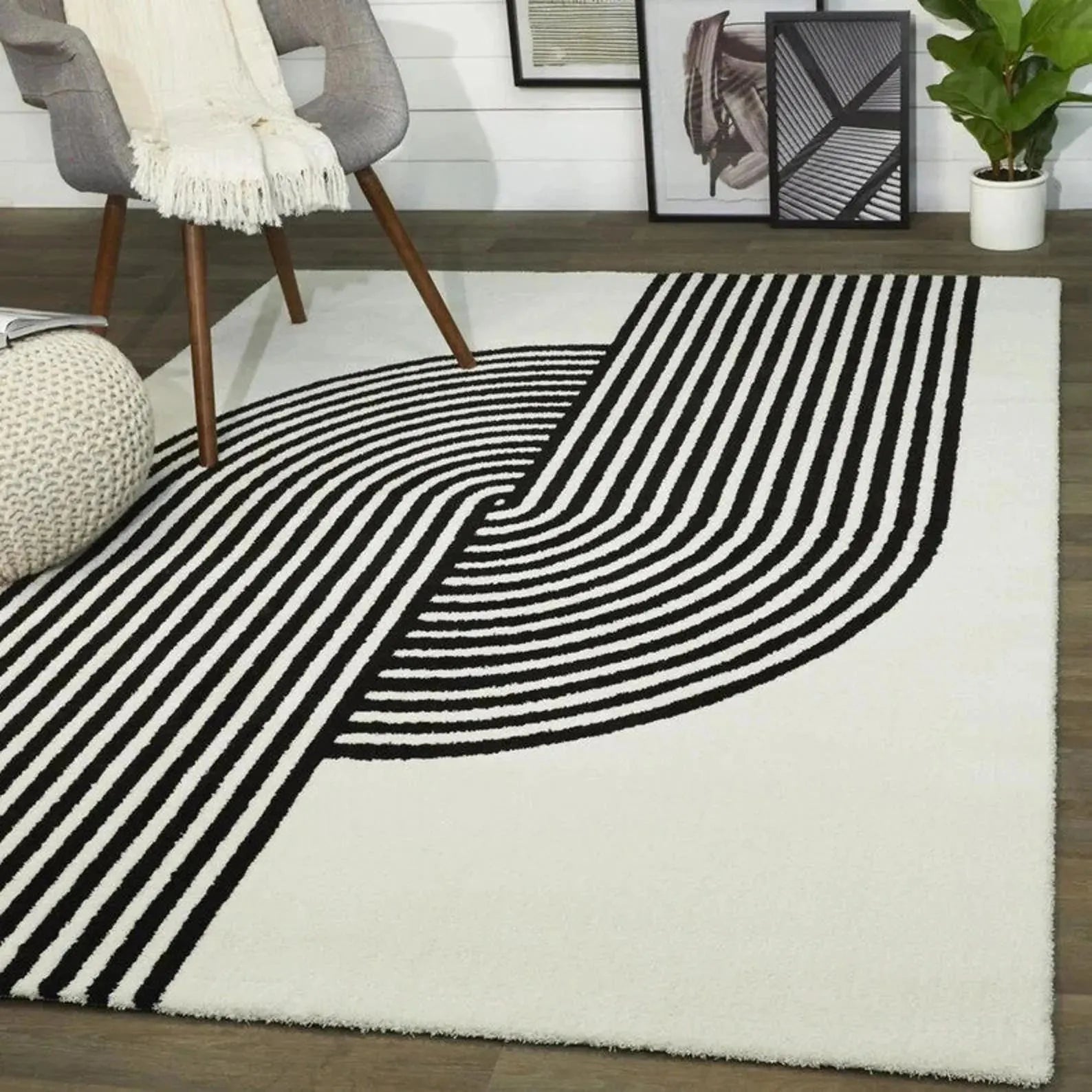 Hand-Tufted Black & White Geometric Wool Area Rug – Modern Abstract Carpet for Stylish Home Décor