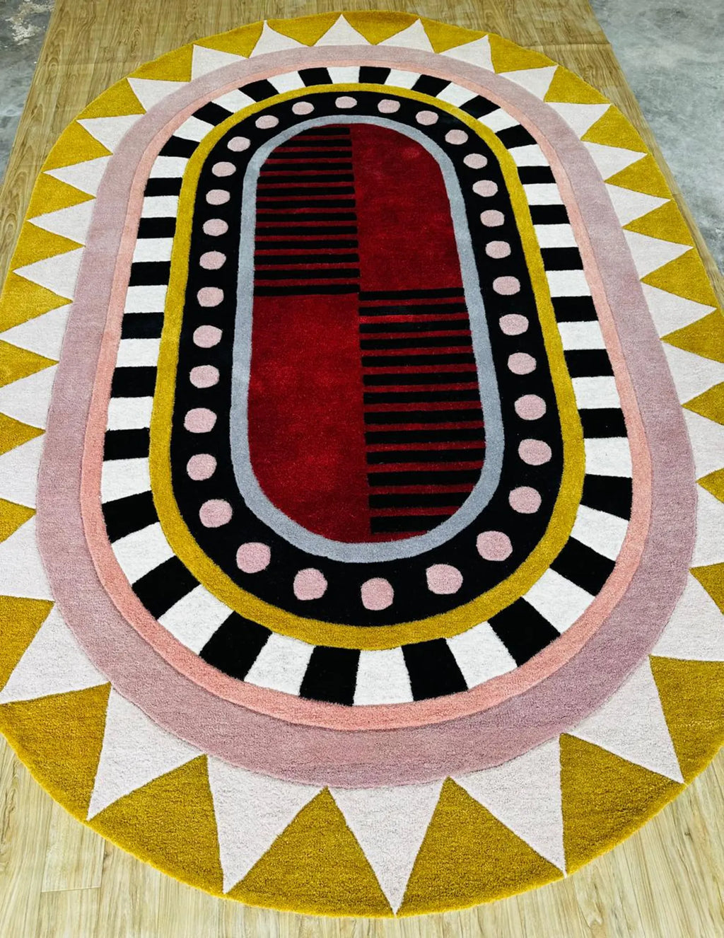 Elegant Oval Hand-Tufted Wool Area Rug with Modern Geometric Design