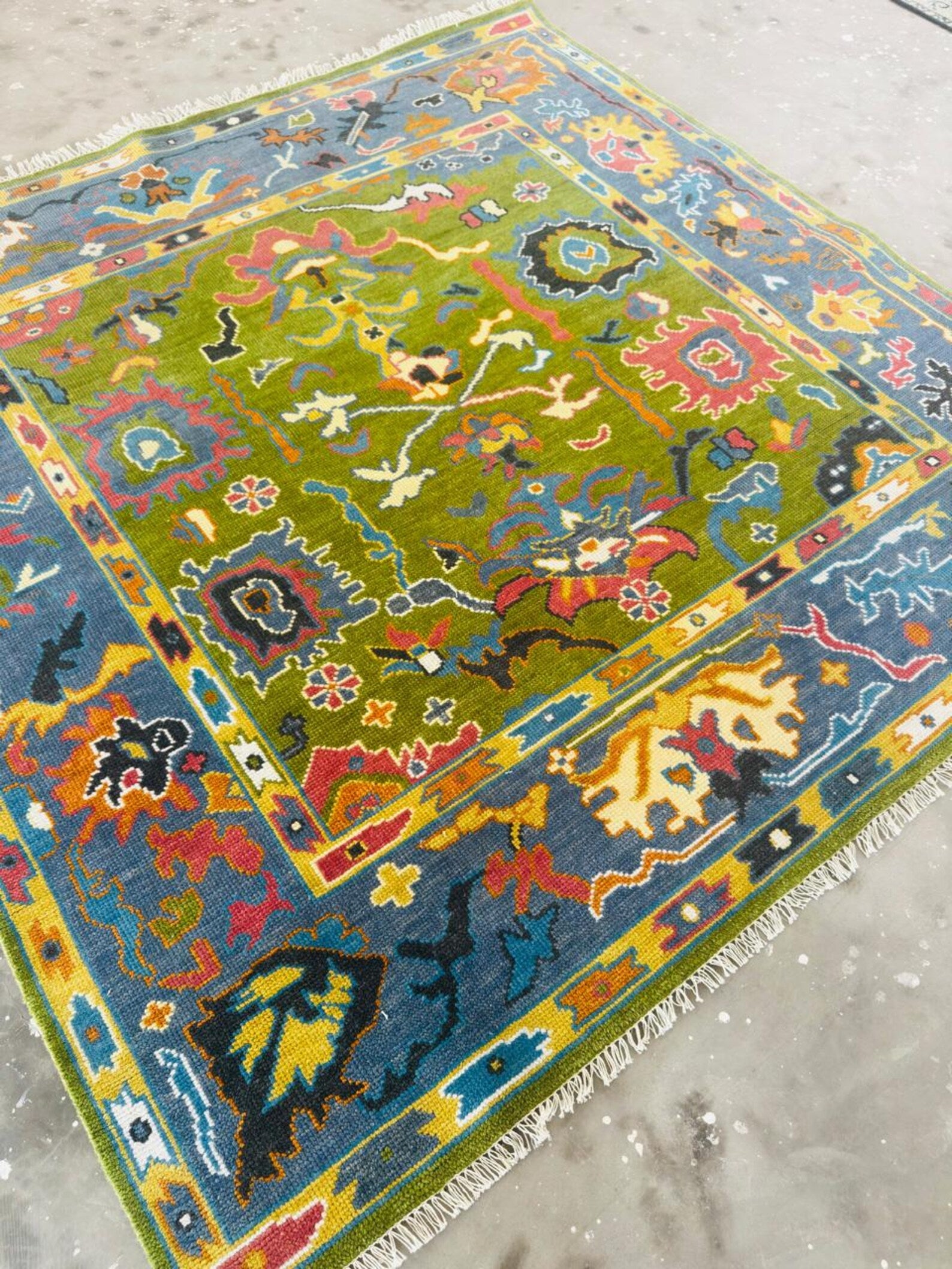 Hand-Knotted Vibrant Oushak Oriental Rug – Green & Grey Multicolor Area Rug for Elegant Home Interiors