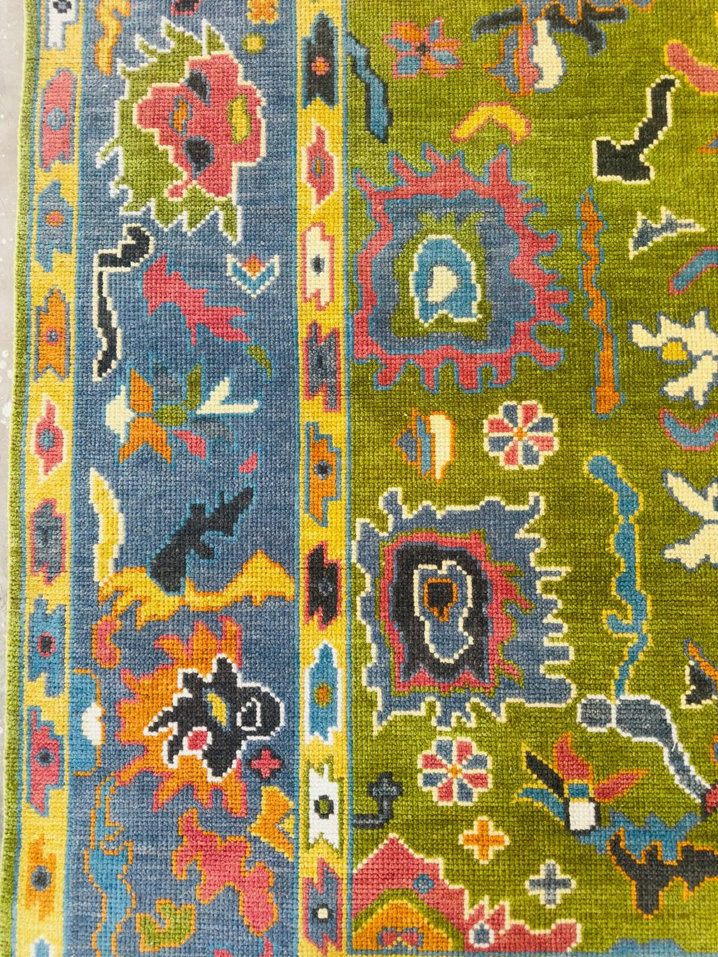 Hand-Knotted Vibrant Oushak Oriental Rug – Green & Grey Multicolor Area Rug for Elegant Home Interiors