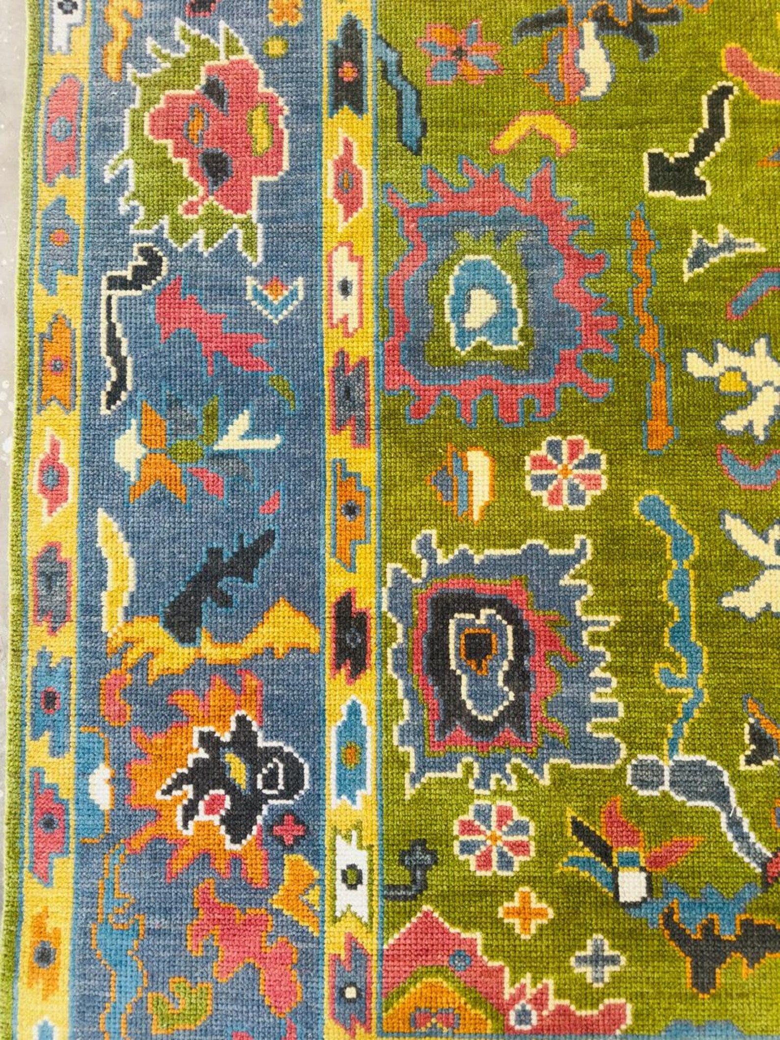 Hand-Knotted Vibrant Oushak Oriental Rug – Green & Grey Multicolor Area Rug for Elegant Home Interiors