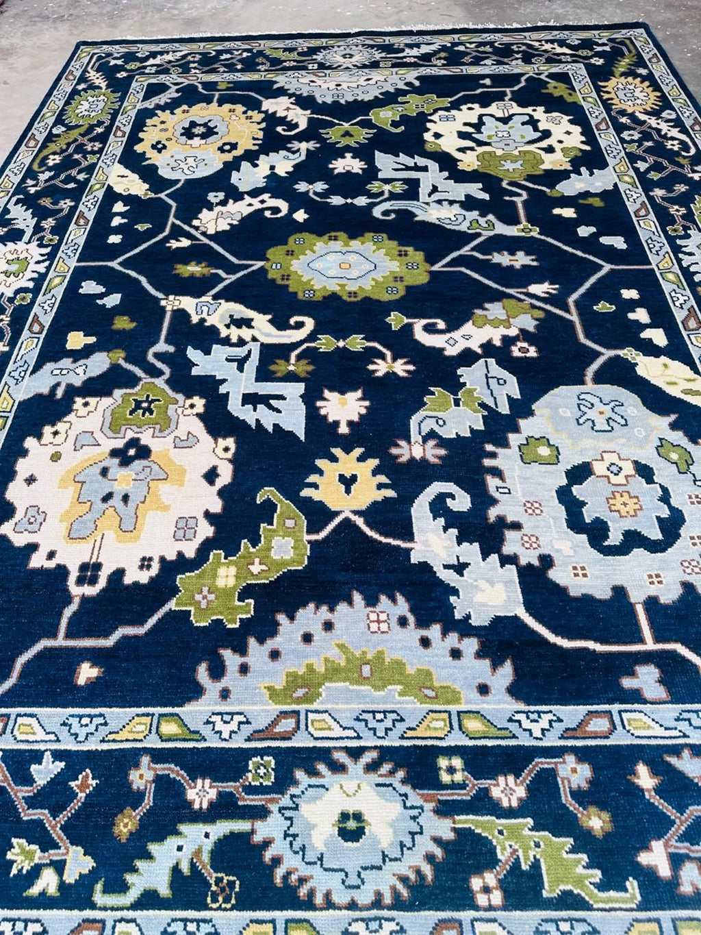 Hand-Knotted Blue Oushak Wool Rug – Persian-Style Oriental Tribal Carpet