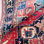 Hand-Knotted Heriz Serapi Rug – Red & Navy Persian Medallion Carpet
