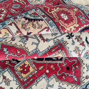 Vintage Persian Style Heriz Rug – Hand-Knotted Rust Wool Serapi Carpet