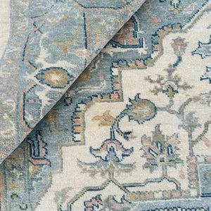 Traditional Hand-Knotted Wool Rug with Vintage Heriz Medallion – Soft Blue & Ivory Geometric Design
