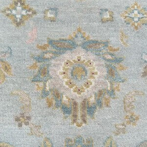 Traditional Hand Knotted Wool Rug – Soft Blue & Ivory Floral Medallion Vintage Style Carpet