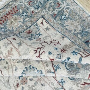 Luxury Hand-Knotted Oriental Rug – Soft Multicolor Persian Design Carpet