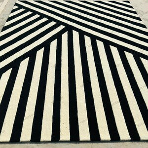 Modern Abstract Geometric Hand-Tufted Wool Rug