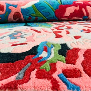 Hand-Tufted Persian-Style Wool Rug: Floral Botanical Design