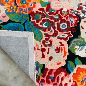 Hand-Tufted Persian-Style Wool Rug: Floral Botanical Design