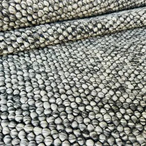 Pebble Weave Handwoven Wool Rug – Gray & Ivory Minimalist Texture