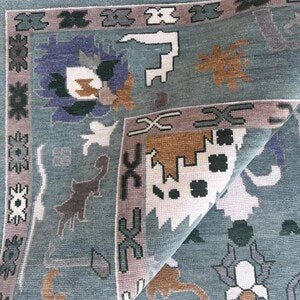 Vintage Hand-Knotted Turkish Oushak Wool Rug – Green & Ivory Floral Classic Area Rug