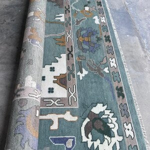 Vintage Hand-Knotted Turkish Oushak Wool Rug – Green & Ivory Floral Classic Area Rug