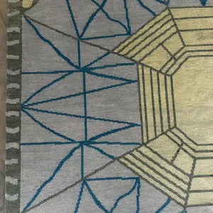 Grey Oushak Wool Rug – Hand-Knotted Vintage Turkish Floral Carpet