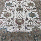 Hand-Knotted Oushak Rug – Vintage Ivory Turkish Oriental Carpet
