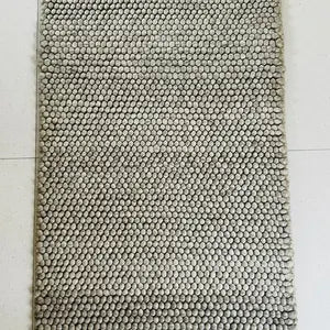 Amethyst Pebble Wool Rug – Luxury Plum & Ivory Bubble Weave